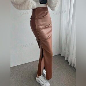 DAZY side slit pu skirt in brown. Size M, runs more like S. Brand new.